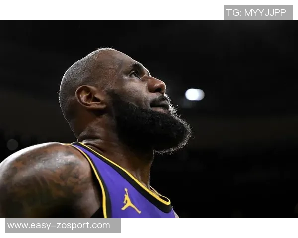 媒体人反应James离开消息时脑海一片空白令人震惊的瞬间 媒体人反应James离开消息时脑海一片空白令人震惊的瞬间